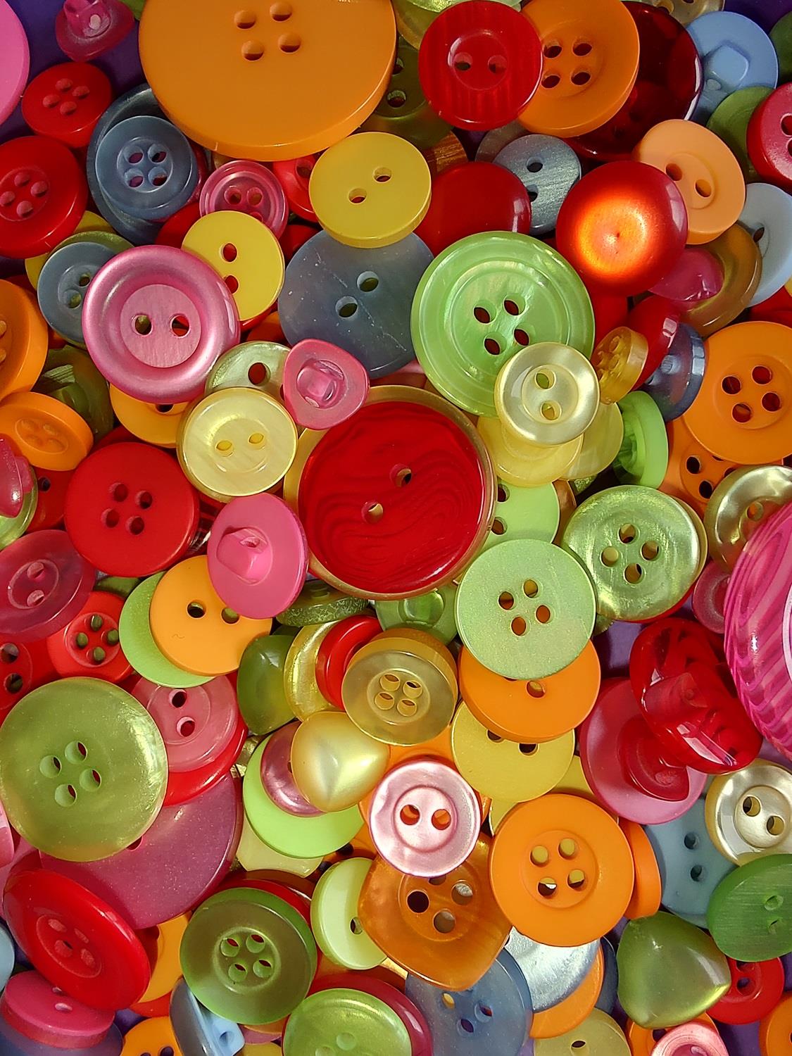 50g of Mixed Buttons - Summer Mix