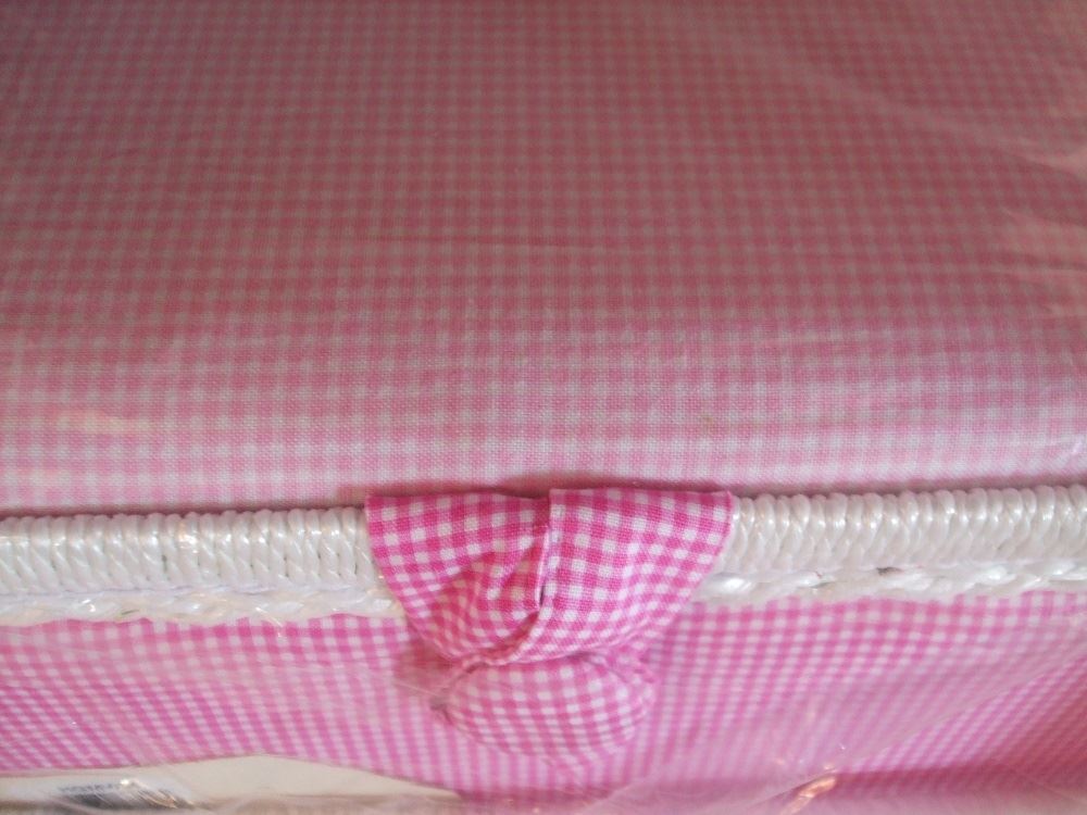 HobbyGift Medium Sewing Box / Basket With Pincushion & Removable Tray - Two Tone Gingham