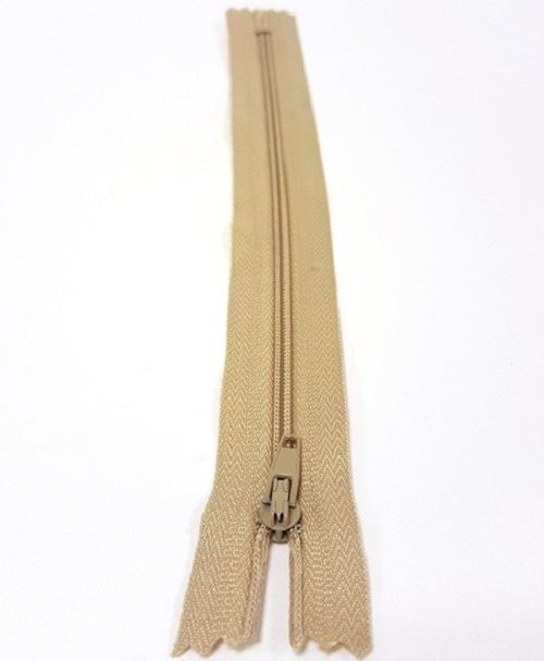 Closed End Nylon Auto-Lock Dress Zip No. 3 - 22" 55cm