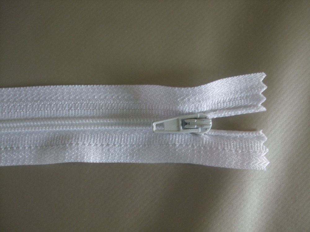 Closed End Nylon Auto-Lock Dress Zip No. 3 - 12" 30cm