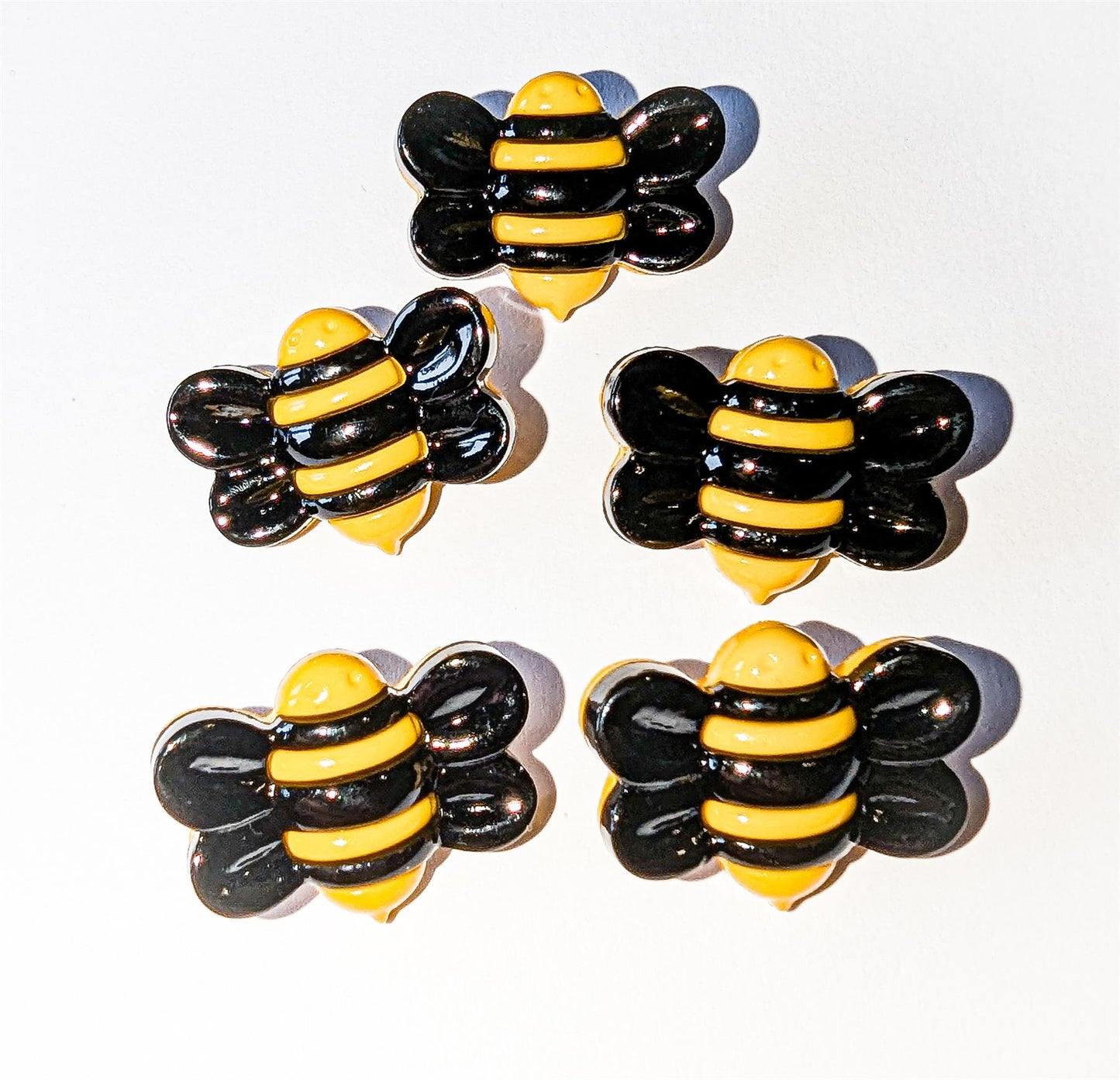 Pack of 5 Large Bee Buttons 25mm x 20mm with shank