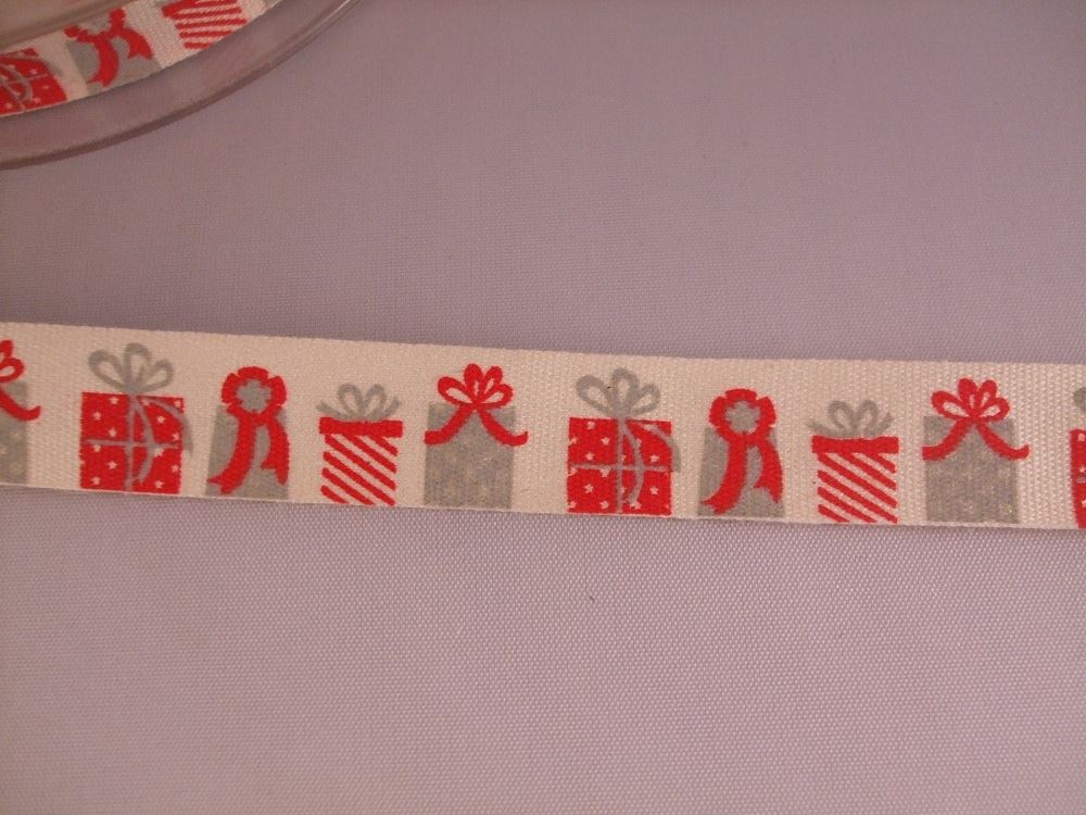 2m of Christmas Presents Vintage Style Cotton 15mm Ribbon by Bowtique