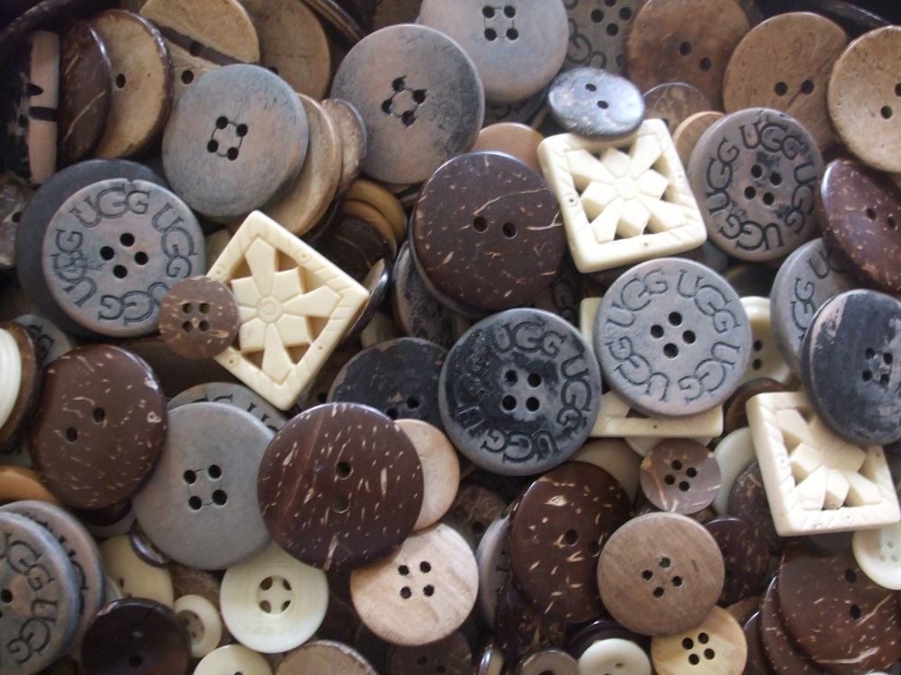 CraftyThings 50g Pack of Mixed Buttons - Wood Assortment