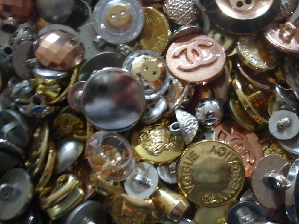 CraftyThings 50g Pack of Mixed Buttons - Metallised Assortment