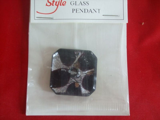 Fine Style Glass Pendant - Silver / Black Square