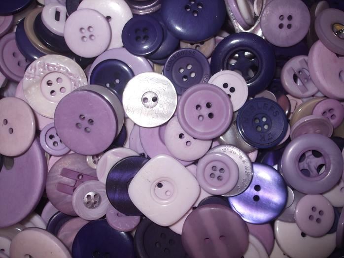 50g of Mixed Buttons - Lilac